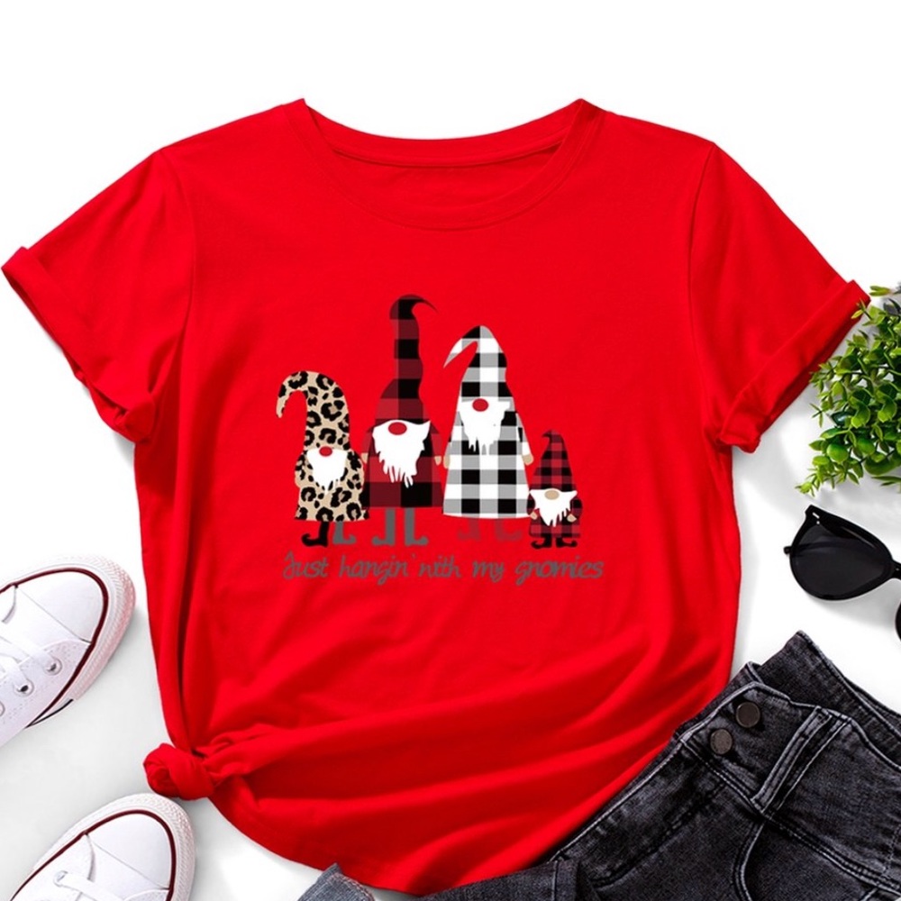 NWT Teedino Hanging with my gnomies T -small